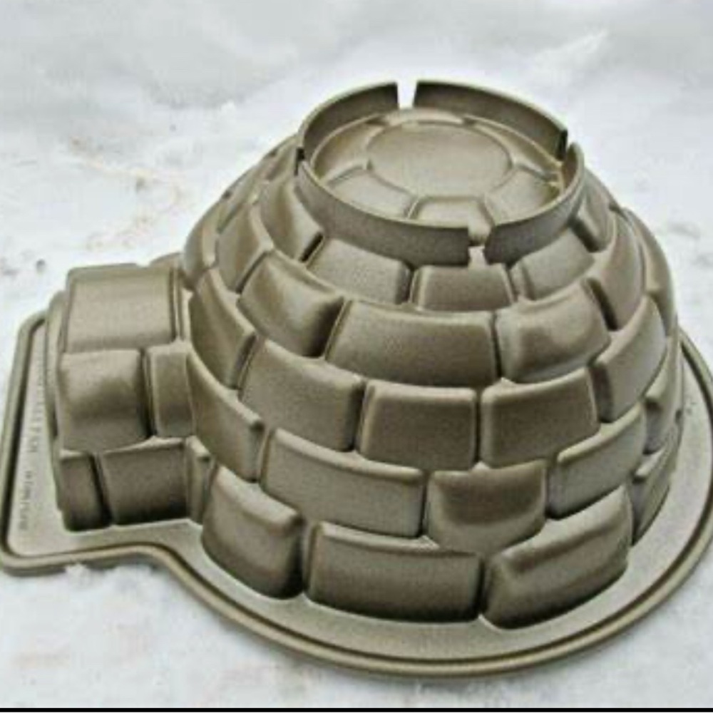 William Sonoma Igloo Cake Pan